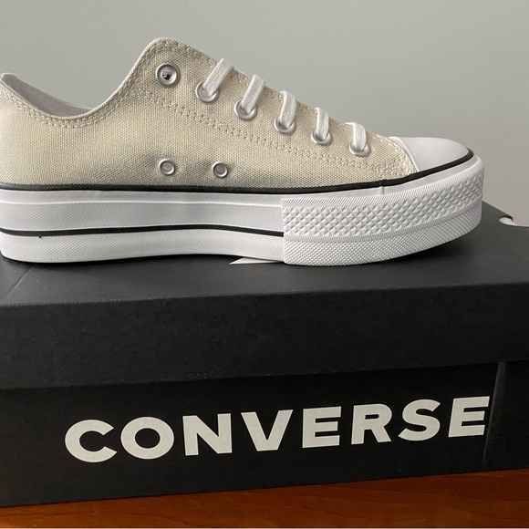 Women's Converse Chuck Taylor All Star Lift Shine Sneakers - Picture 6 of 10